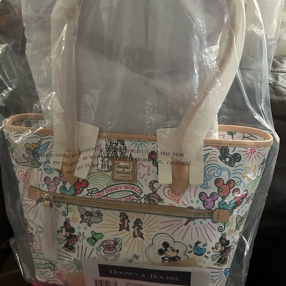BN Disney Sketch Tote Bag by Dooney & Bourne Sold Out
